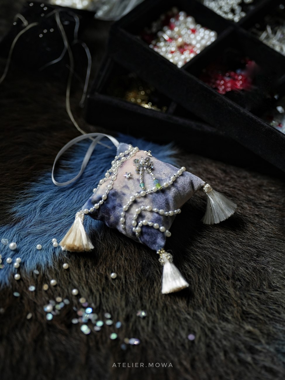 香包成品・刺繡與流蘇細節